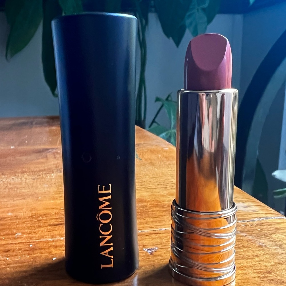 Brand new Lancôme lipstick (274 French tea cream)